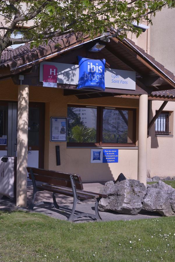 Hotel Ibis Budget Lyon Sud Saint-Fons A7 Exterior foto