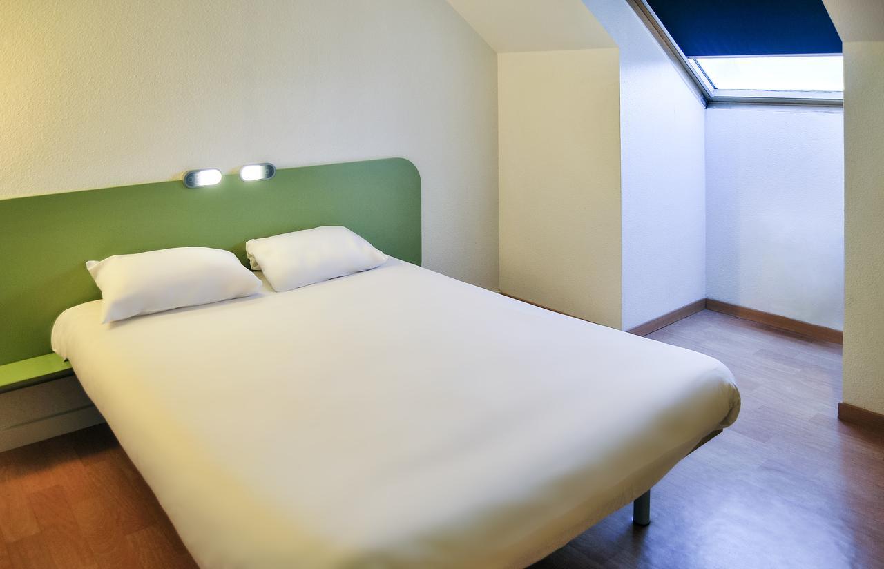 Hotel Ibis Budget Lyon Sud Saint-Fons A7 Exterior foto